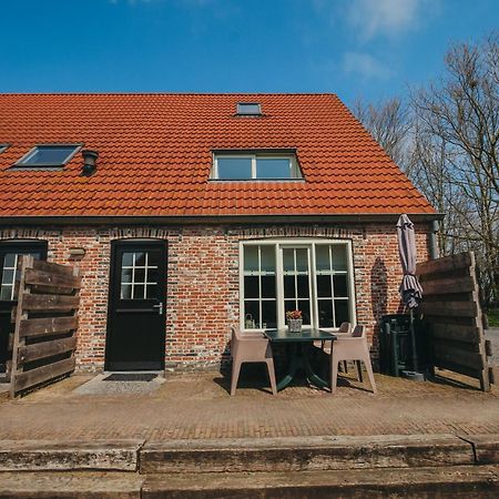 Accommodatie In Herbouwde Boerenschuur Koestal 勒特朗舍芒 外观 照片
