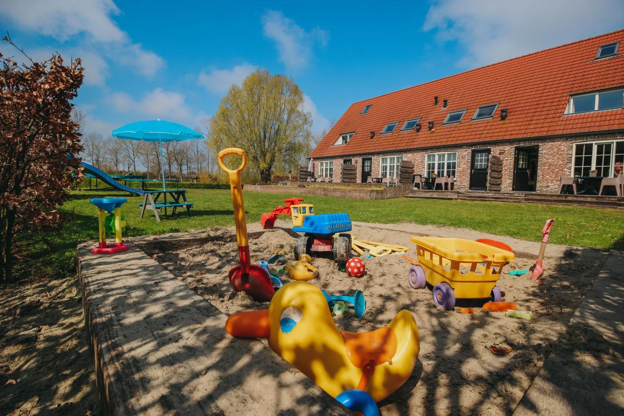 Accommodatie In Herbouwde Boerenschuur Koestal 勒特朗舍芒 外观 照片