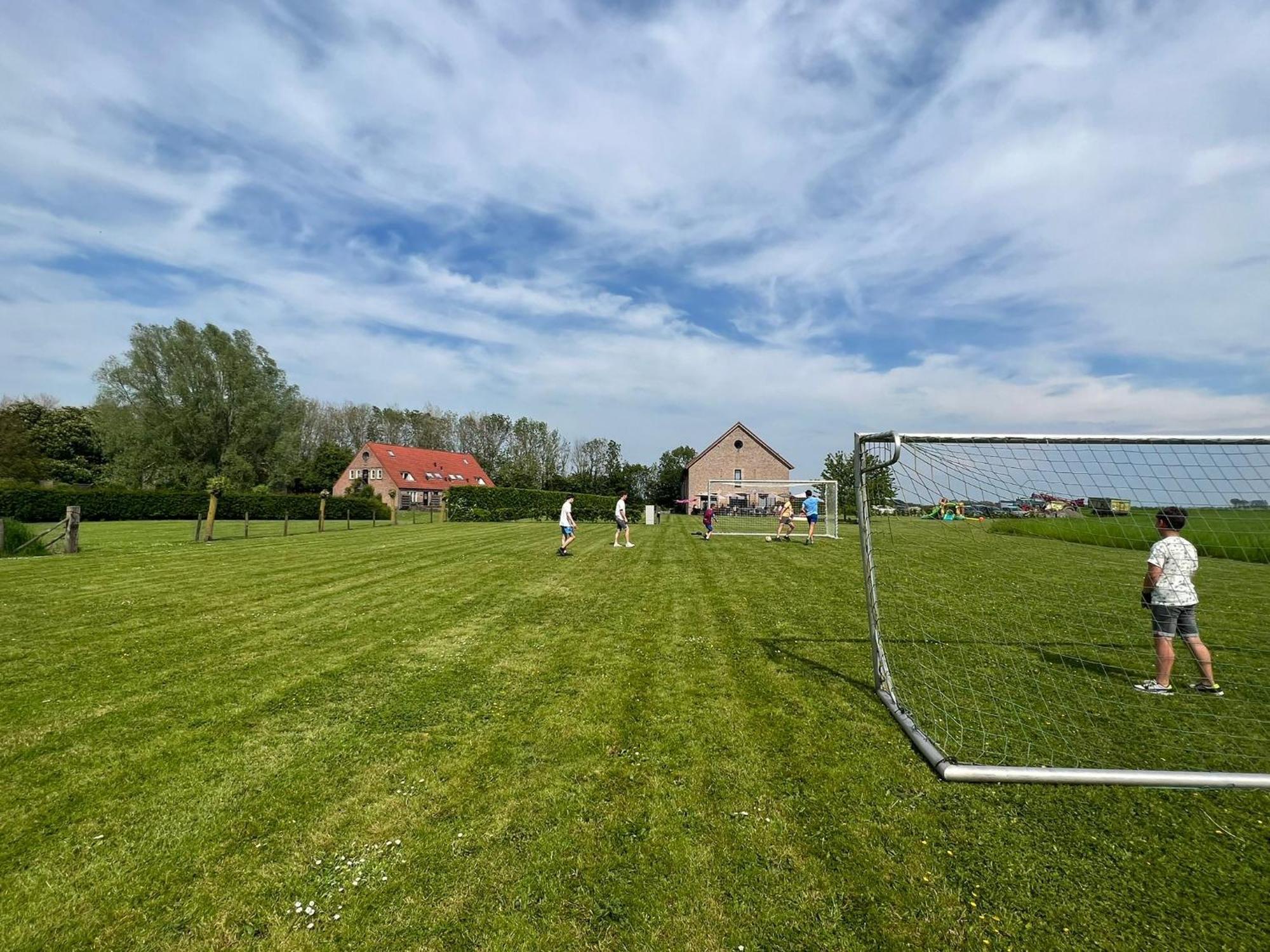 Accommodatie In Herbouwde Boerenschuur Koestal 勒特朗舍芒 外观 照片